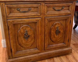 Bernhardt Bar/Buffet