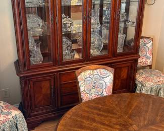 JC Penney Home Collection Hutch w Lighting