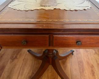 Vintage Duncan-Phyfe-style Drop-leaf End Table w Gold Tooled Top