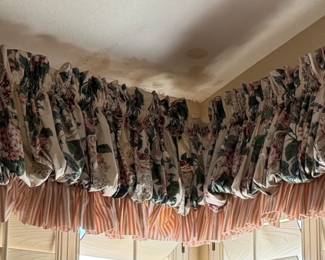 Country/Cottage Valences 