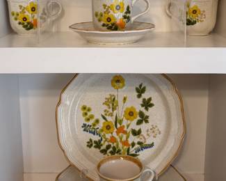 Mikasa Japan Garden Club Fresh Floral Dinnerware