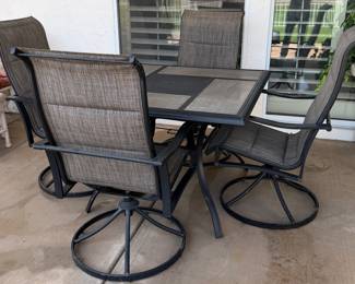 Patio Table w 4 Swivel Chairs