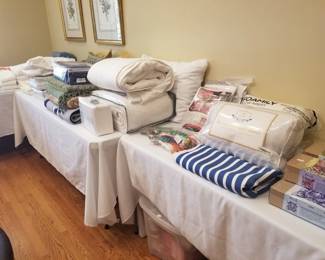 Assorted linens