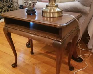 Pair of vintage Queen Anne side tables 