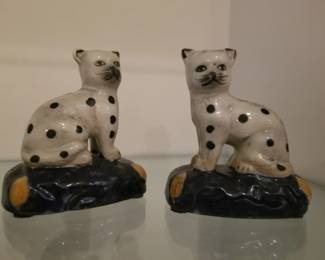 Pair of miniature Staffordshire style dog figurines