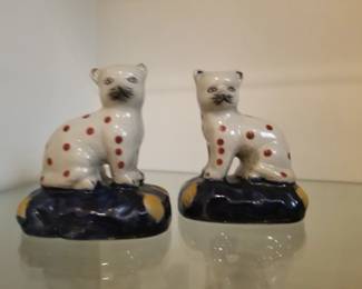 Pair of miniature Staffordshire style dog figurines