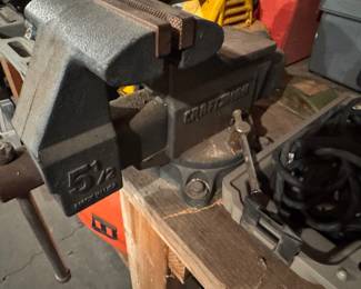 Craftsman vice on bench 5 1/2