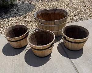 Set of 4 Wooden Barrel-Style Planters – Assorted Sizes