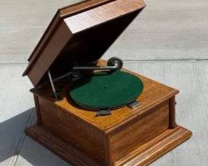 Antique Columbia Grafonola Tabletop Phonograph