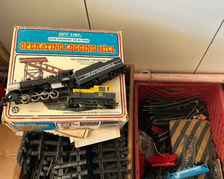 vintage HO scale train set