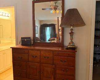 Dresser