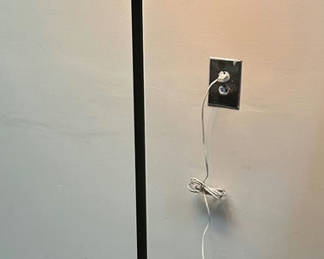Lot 50: Vintage Floor Lamp