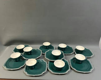 Lot 16: Harkerware Luncheon China 