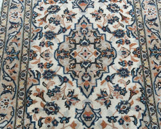 Lot 39: Persian Kashan Hand Knotted Area Rug 