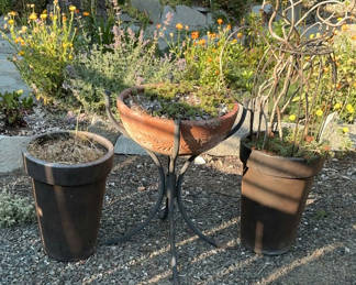 Lot 87: Unique Ceramic Planter On Stand And Pair Of Tall Plastic Planters