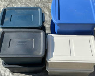 Lot 98: Small Storage Containers With Lids