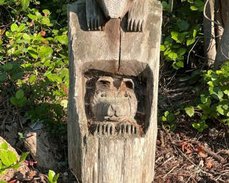 Lot 88: Chainsaw Weathered Bears Yard Art