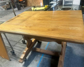 Lot 122: Pedestal Style Table