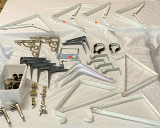 Lot 126: Assorted metal hardware pieces and brackets