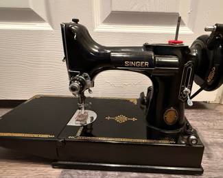 Singer Model 99 Portable Electric Sewing Machine
