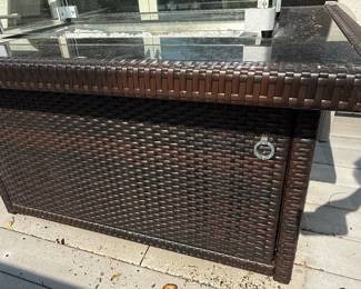 Wicker Style Propane Fire Pit Table with Glass Guard