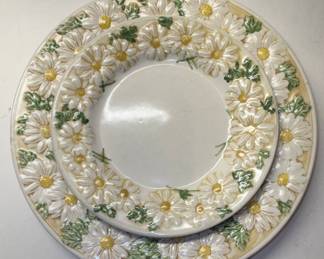 Metlox Poppytrail Sculptured Daisy Dinnerware