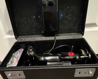 Singer Model 99 Portable Electric Sewing Machine