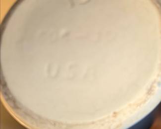 Hull Pottery Calla Lily Vase 504-6 USA