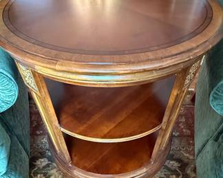 Ethan Allen Neoclassical Style Round Side Table