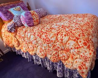 Boho Tie-Dye Twin Bedding Set with Decorative Pillows