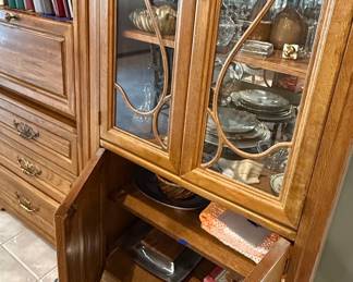 Thomasville Style Oak Secretary China Cabinet