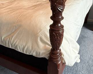 Federal Style Wheat Carved Mahogany Four-Poster Bed