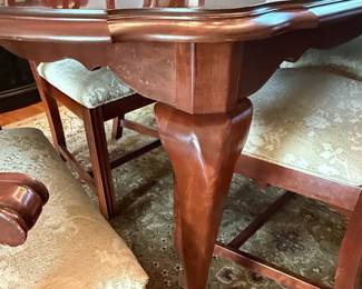 Pennsylvania House Chippendale Style Mahogany Dining Set