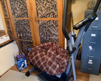 Upstairs Kitchen- elliptical, Orvis pet bed