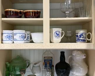 Kitchen-mugs, bottles