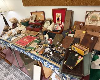 E table of vintage things