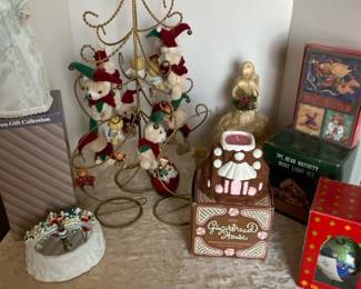 Grandeur Noel 2000 Collectors Edition Ornament Tree And More Christmas Decor