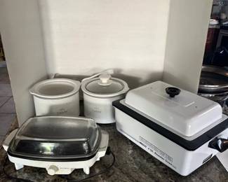 Nesco 4qt Roaster Oven. West Bend Electric Pan. Crock Pots