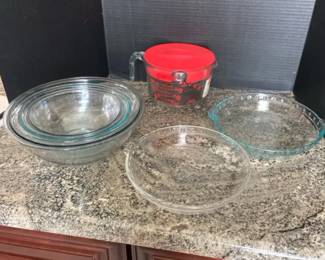 Pyrex Measuring Cup Bowls And Pie Pans
