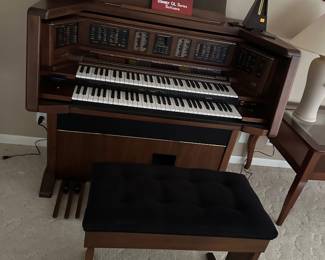 $50 organ and bench, works amazing! 