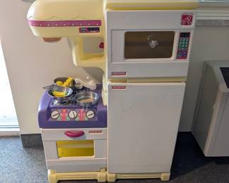Furnishing Sale includes unique items like children's toys and furniture.