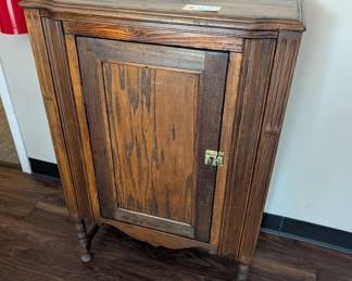 Furnishing Sale includes unique items like tables and storage.