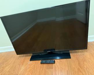 40 Samsung LED TV with Stand and Remote