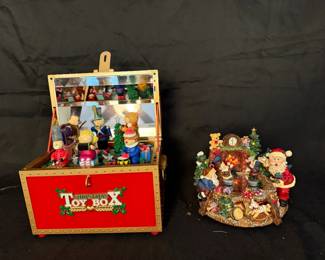 Maisto Christmas Toy Box Musical  Musical Skating Pond Figurine Lot