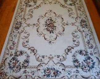 Golden Rugs Traditional Floral Area Rug Approx. 5ft x 7ft