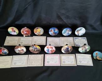 Donald Zolan 13Piece Miniature Collector Plate Set Pemberton  Oakes