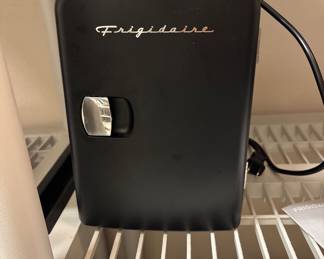 Frigidaire Canned Drink Holder