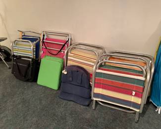 Vtg Folding Chairs 