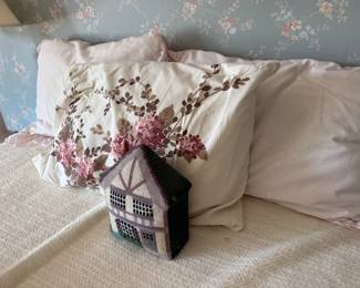 Decorative Pillows 