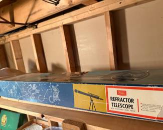 Refractor Telescope 